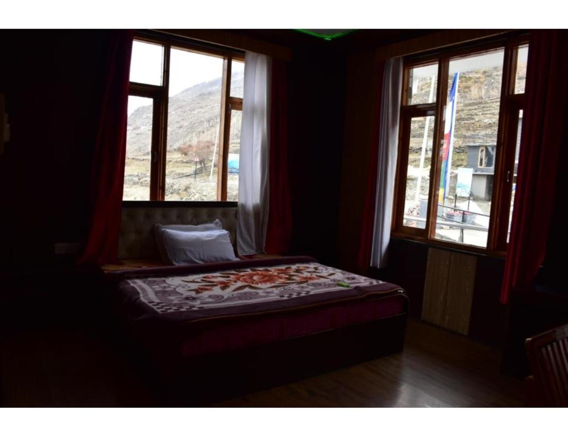 Hotel Peak View, Lahaul Sissu Exterior foto
